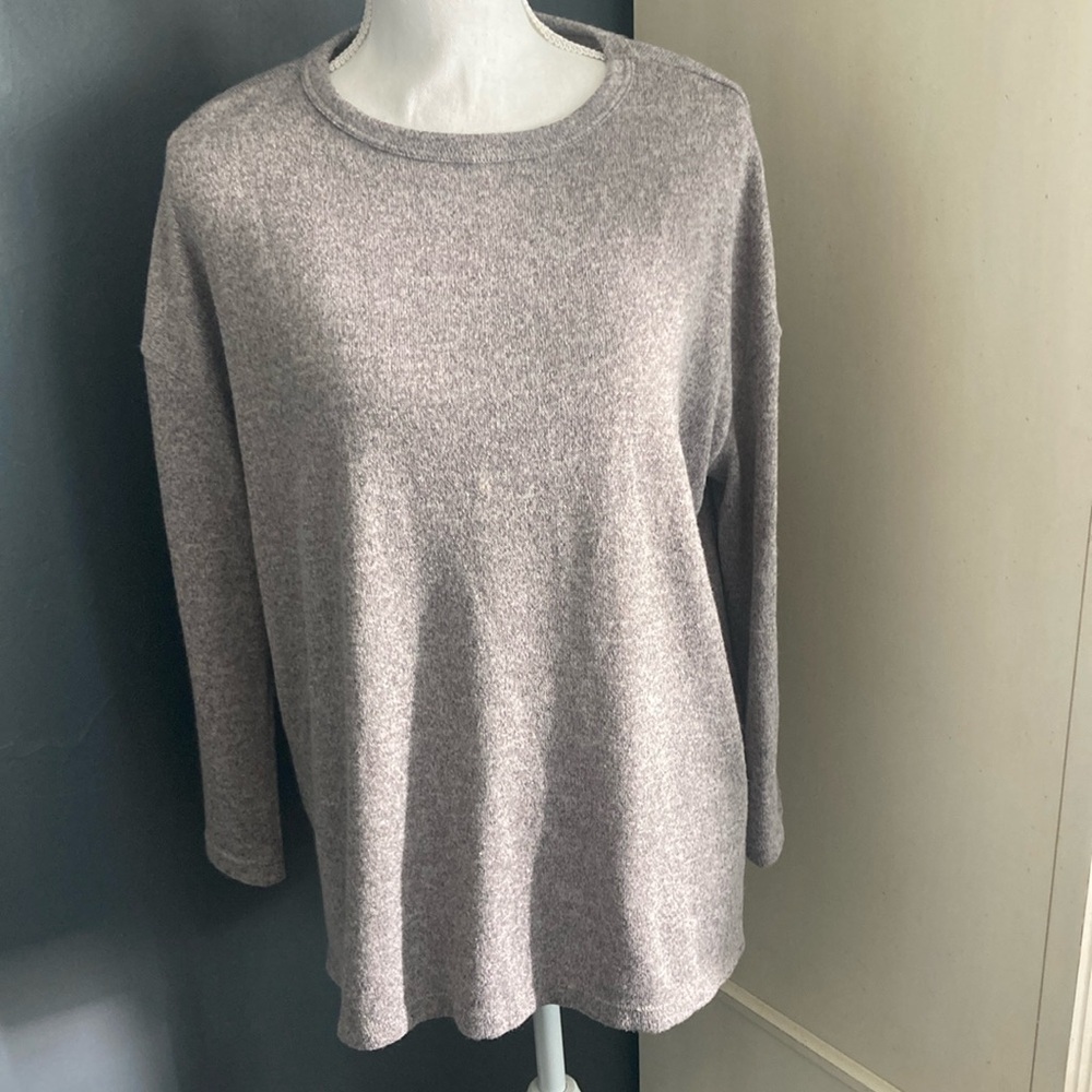Clara sun woo sweater